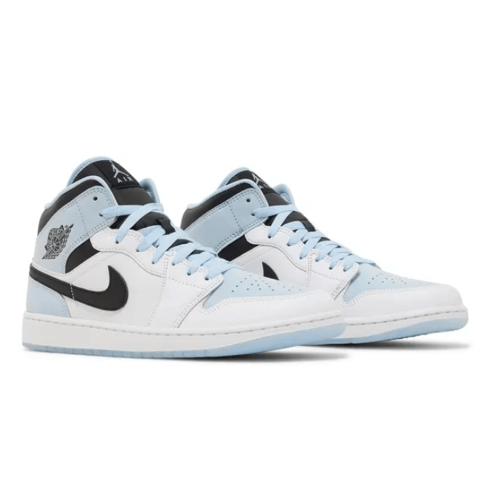 Step out in the Jordan 1 Mid SE Ice Blue (2023), blending heritage and cool tones in classic form. Shop on hypeelixir.com.
