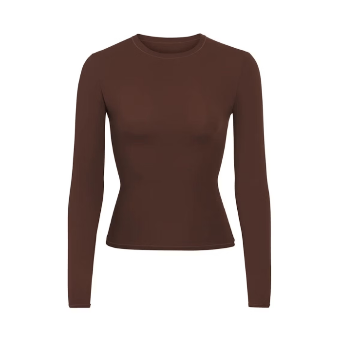 Skims Fits Everybody Long Sleeve T-Shirt in Cocoa offers soft, stretchy comfort with a sleek fit for everyday wear. Shop on HypeElixir.com.