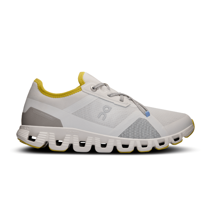 "On Running Cloud X3 Women's Ultra Marine sneakers by Hype Elixir – dynamic, cushioned sneakers with CloudTec® technology, featuring an eye-catching Ultra Marine colorway for superior comfort and support."