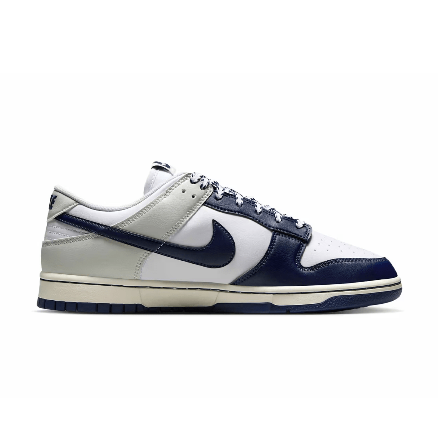 Nike Dunk Low New York Yankees