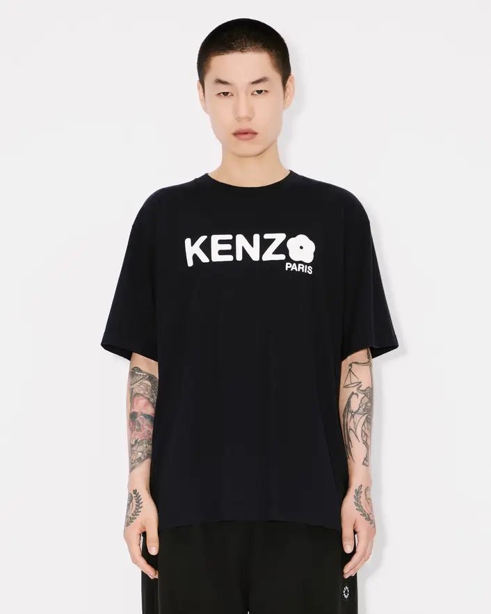 "Kenzo Paris 'Boke Flower 2.0' oversized T-shirt Black by Hype Elixir – bold, stylish black T-shirt featuring the iconic Boke Flower graphic for a modern and trendy look."