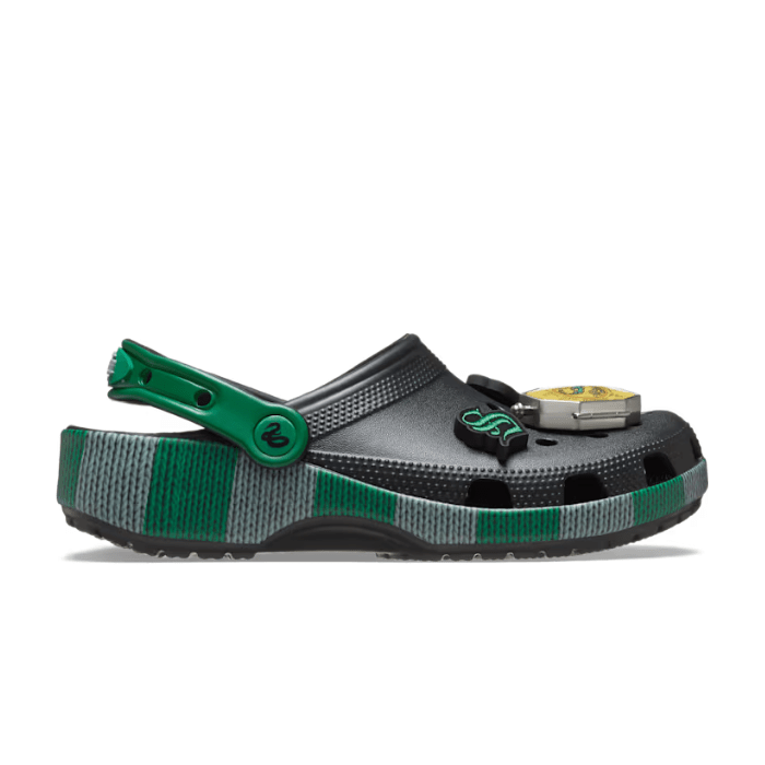 "Crocs Classic Clog Harry Potter Slytherin by Hype Elixir – stylish and comfortable clogs featuring the Slytherin house colors and emblem, perfect for Harry Potter fans."