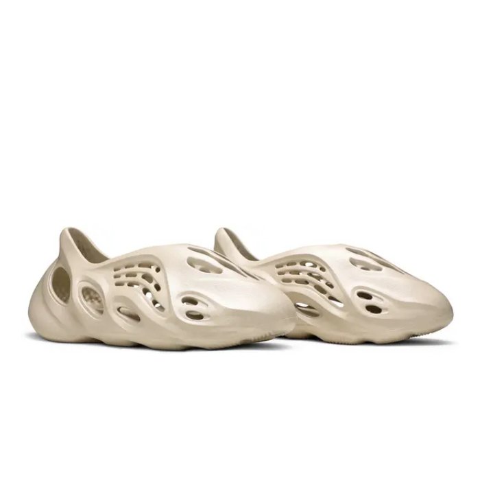 Yeezy Foam Runner 'Sand' - HYPE ELIXIR