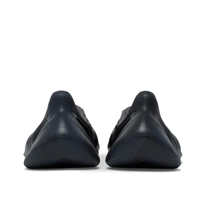 mineral blue yeezy foam runner