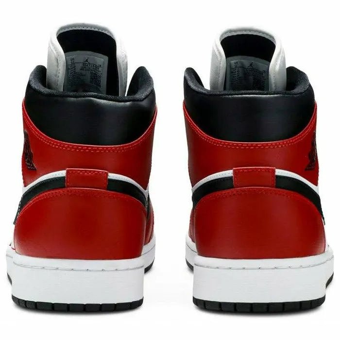Air Jordan 1 Mid ‘Chicago Black Toe’