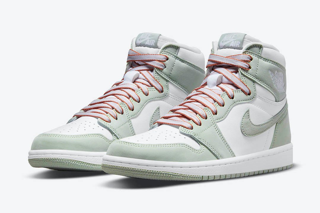 jordan 1 seafoam green on feet