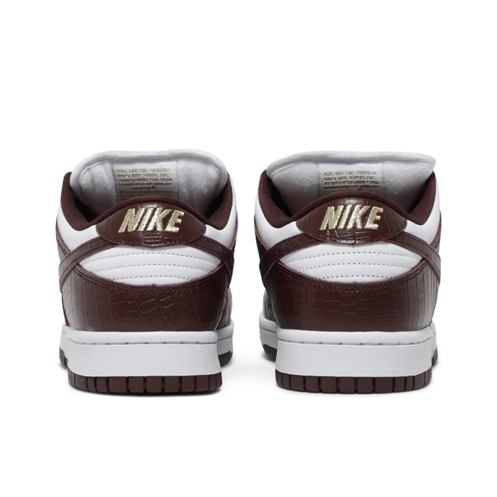 Supreme x Dunk Low OG SB QS 'Barkroot Brown' - Shop Nike SB Dunk on Hype Elixir
