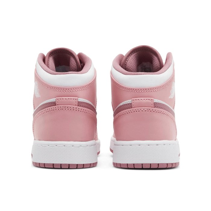 nike air jordan valentine's day